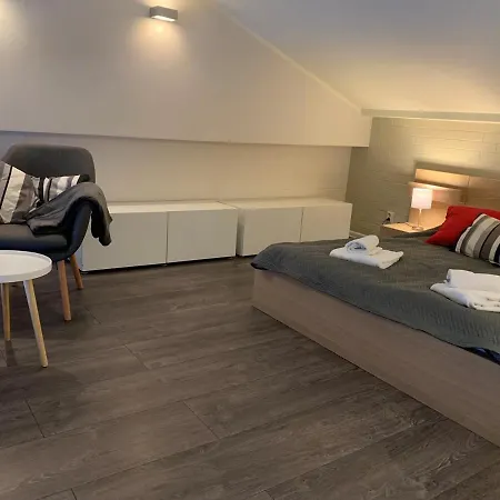Apartment 4 I 45 W Willi Jozefina