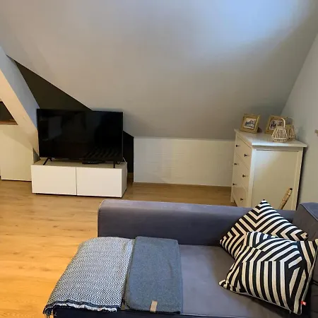 4 I 45 W Willi Jozefina Apartment